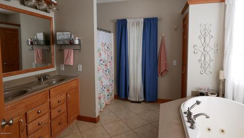 518 Booth Rd, Bronson, MI 49028 photo 16