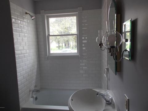 604 E Spring St, Whitehall, MI 49461 photo 8