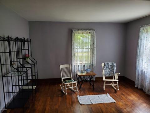 604 E Spring St, Whitehall, MI 49461 photo 7