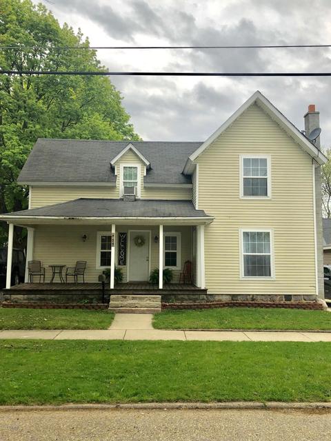 709 Pearl St, Belding, MI 48809 photo 1
