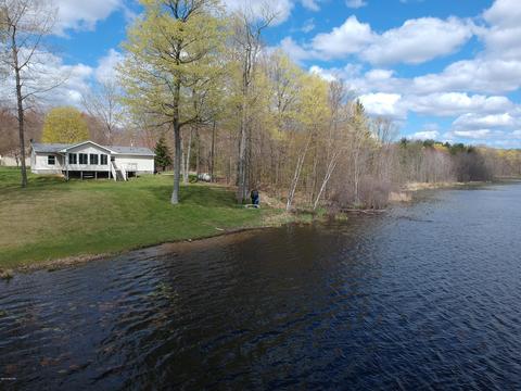 7607 E 5 Mile Rd, White Cloud, MI 49349 photo 1