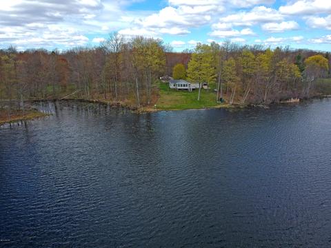 7607 E 5 Mile Rd, White Cloud, MI 49349 photo 9