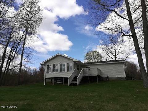 7607 E 5 Mile Rd, White Cloud, MI 49349 photo 24