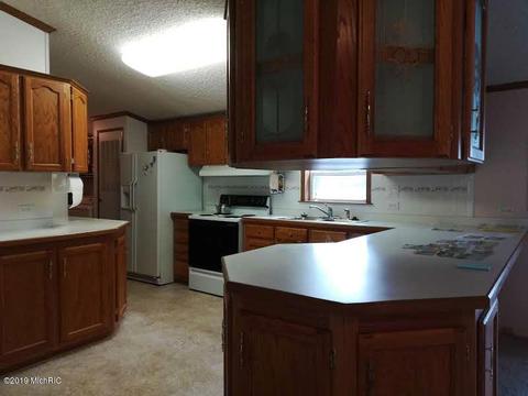 7607 E 5 Mile Rd, White Cloud, MI 49349 photo 30