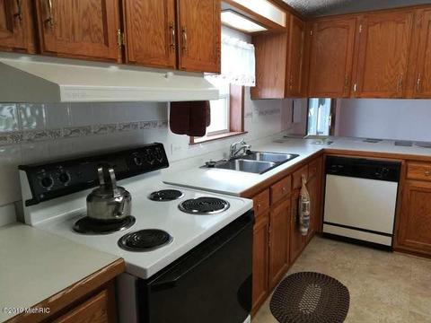 7607 E 5 Mile Rd, White Cloud, MI 49349 photo 29