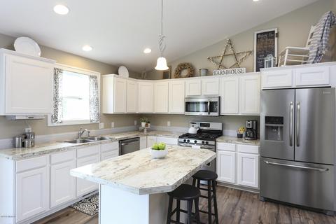 3843 Hare Ln, Dorr, MI 49323 photo 8