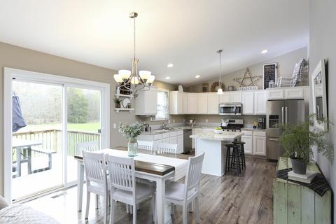 3843 Hare Ln, Dorr, MI 49323 photo 6