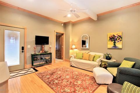 11 E Chestnut St #4, Douglas, MI 49406 photo 5