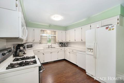 2795 144th Ave, Dorr, MI 49323 photo 5