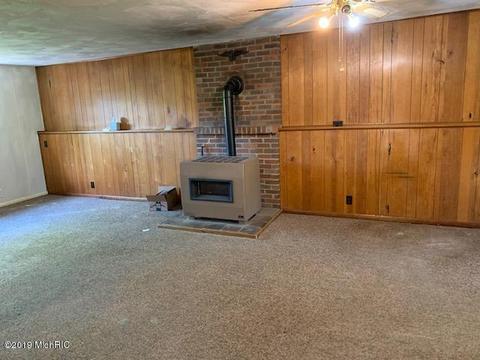 4543 E River Rd, Buchanan, MI 49107 photo 6