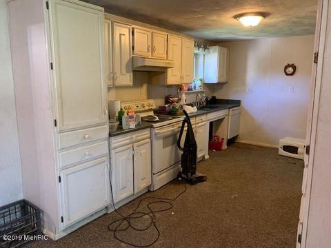 4543 E River Rd, Buchanan, MI 49107 photo 4