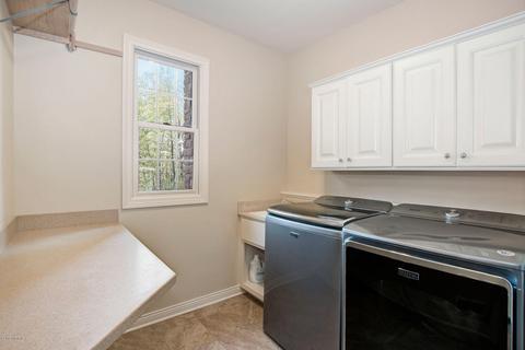 3323 W B Ave, Plainwell, MI 49080 photo 22