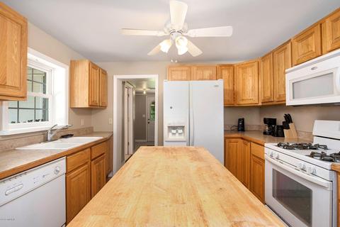 933 Orchard Dr, Marshall, MI 49068 photo 14