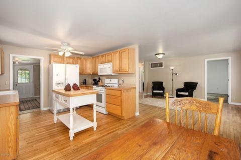 933 Orchard Dr, Marshall, MI 49068 photo 13