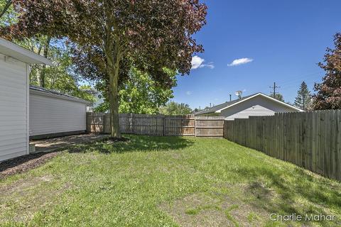 216 Vincent St, Belding, MI 48809 photo 22