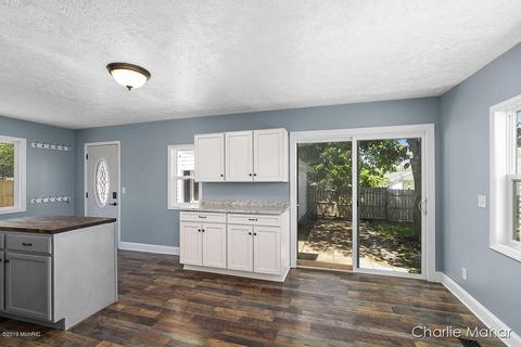 216 Vincent St, Belding, MI 48809 photo 11