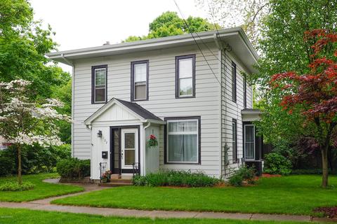 122 W First Ave, Plainwell, MI 49080 photo 2