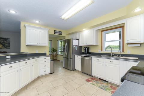 8445 S 29th St, Scotts, MI 49088 photo 16