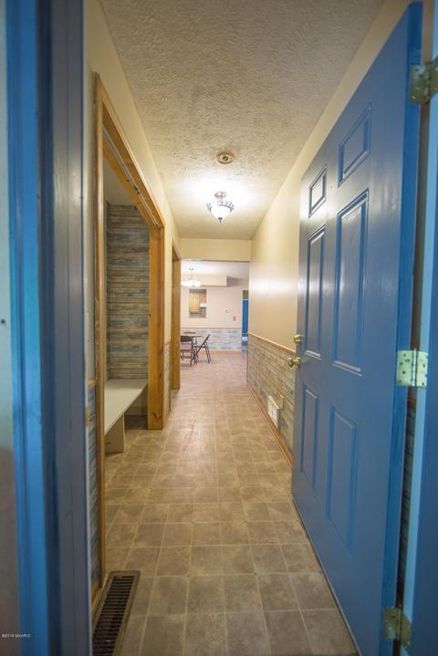 319 Hall St, Belding, MI 48809 photo 27