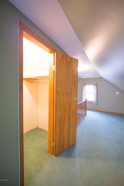 319 Hall St, Belding, MI 48809 photo 35