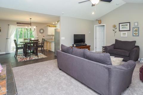 13485 Augusta Dr, Augusta, MI 49012 photo 4