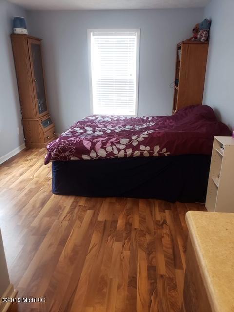360 First St, Sunfield, MI 48890 photo 9