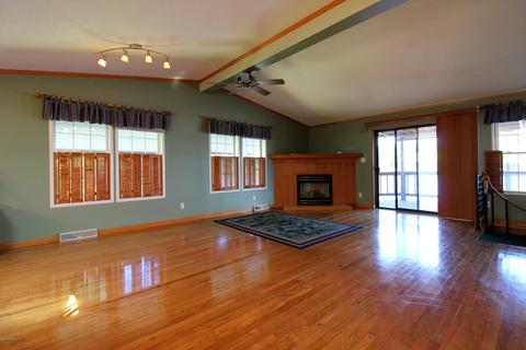 1491 Clearview Dr, Dowling, MI 49050 photo 2