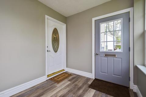412 S Front St, Belding, MI 48809 photo 2