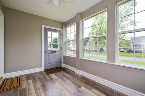 412 S Front St, Belding, MI 48809 photo 4