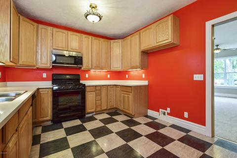 412 S Front St, Belding, MI 48809 photo 6