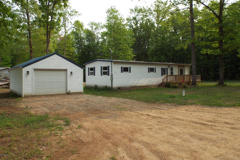 5483 Wooln St, Pullman, MI 49450 photo 1