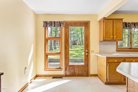 4431 S River St, Newaygo, MI 49337 photo 4