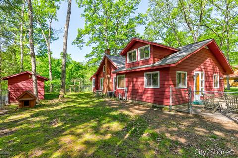 4431 S River St, Newaygo, MI 49337 photo 1