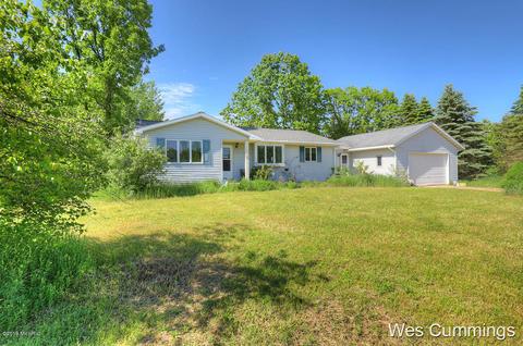 5228 Long Lake Rd, Belding, MI 48809 photo 2