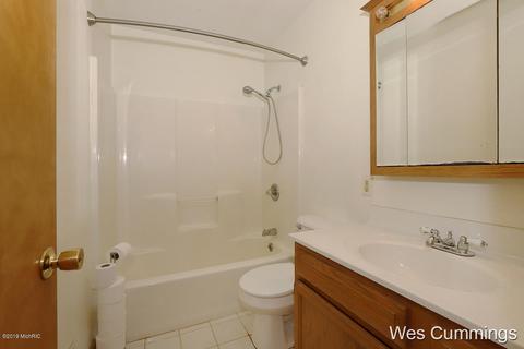 5228 Long Lake Rd, Belding, MI 48809 photo 14