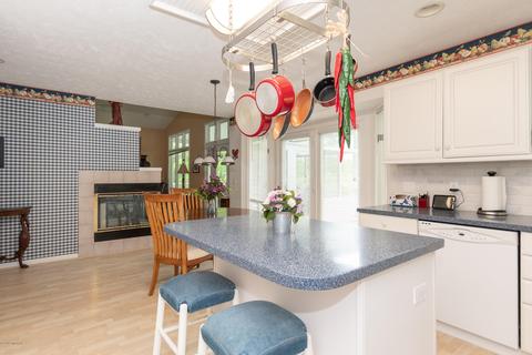 256 Deer Run Blvd, Plainwell, MI 49080 photo 25