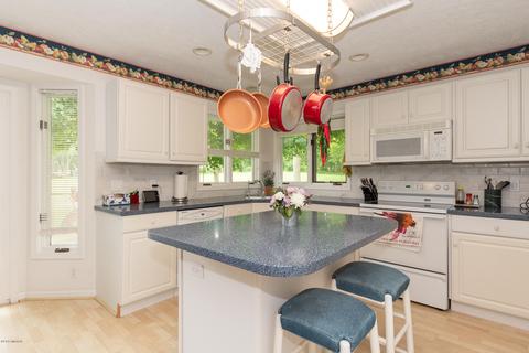 256 Deer Run Blvd, Plainwell, MI 49080 photo 22