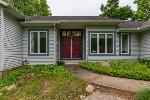 256 Deer Run Blvd, Plainwell, MI 49080 photo 6