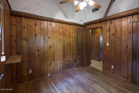 2908 E Riverside Rd, Buchanan, MI 49107 photo 12