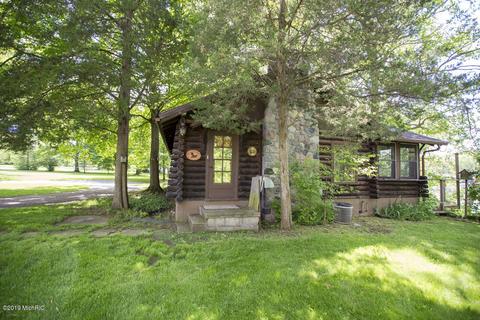 2908 E Riverside Rd, Buchanan, MI 49107 photo 2