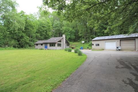 8794 Bennett St SE, Ada, MI 49301 photo 2