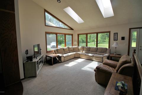 8794 Bennett St SE, Ada, MI 49301 photo 4