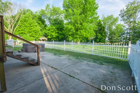 150 E Clark St, Grant, MI 49327 photo 20