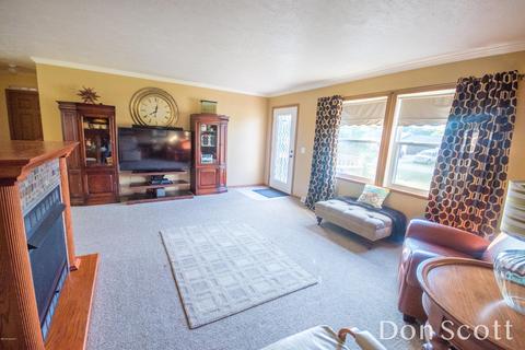 150 E Clark St, Grant, MI 49327 photo 11