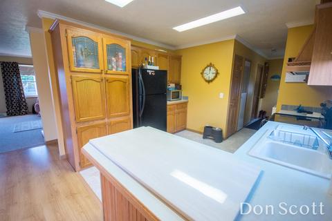 150 E Clark St, Grant, MI 49327 photo 7