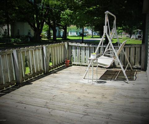 246 E Catherine St, Bellevue, MI 49021 photo 4