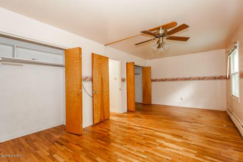 723 E North Dr, Marshall, MI 49068 photo 24