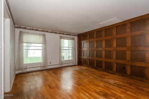 723 E North Dr, Marshall, MI 49068 photo 7