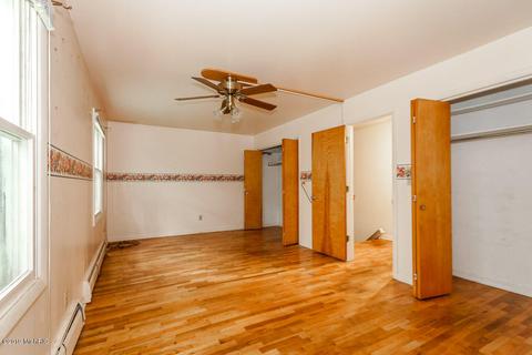 723 E North Dr, Marshall, MI 49068 photo 23