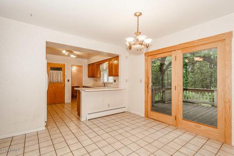 723 E North Dr, Marshall, MI 49068 photo 16